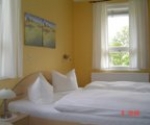 zimmer-303-bett